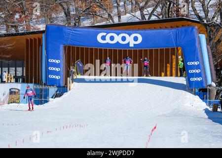 Minneapolis, Minnesota, Stati Uniti. 16 febbraio 2024. Gli sciatori partecipano alle prove il giorno 1 della Coppa del mondo di fondo COOP FIS 2024, il 16 febbraio 2024, a Minneapolis, Minnesota, STATI UNITI. (Immagine di credito: © Steven Garcia/ZUMA Press Wire) SOLO PER USO EDITORIALE! Non per USO commerciale! Foto Stock