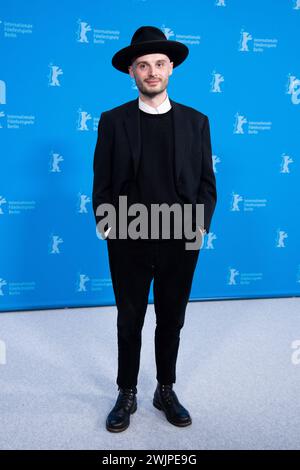 Berlino, Germania. 16 febbraio 2024. Tilman Singer partecipa al Cuckoo Photocall durante il 74° Berlinale International Film Festival di Berlino al Grand Hyatt Hotel di Berlino, Germania, il 16 febbraio 2024. Foto di Aurore Marechal/ABACAPRESS.COM credito: Abaca Press/Alamy Live News Foto Stock