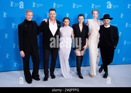 Berlino, Germania. 16 febbraio 2024. Jan Bluthardt, Marton Csokas, Greta Fernandez, Jessica Henwick, Hunter Schafer e Tilman Singer che partecipano al Cuckoo Photocall durante il 74° Berlinale International Film Festival Berlin al Grand Hyatt Hotel di Berlino, Germania, il 16 febbraio 2024. Foto di Aurore Marechal/ABACAPRESS.COM credito: Abaca Press/Alamy Live News Foto Stock