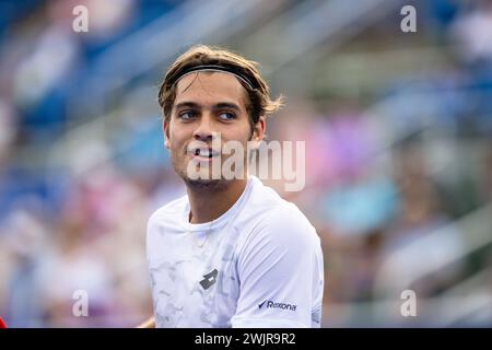 DELRAY BEACH, FL - 16 FEBBRAIO: Flavio Cobolli d'Italia sorride durante il giorno otto del Delray Beach Open presso il Delray Beach Tennis Center il 16 febbraio 2024. (Foto di Mauricio Paiz) credito: Mauricio Paiz/Alamy Live News Foto Stock