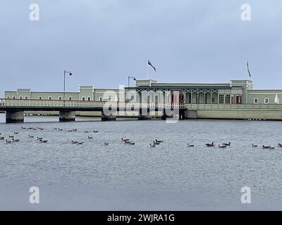 malmoe, svezia, 21 luglio 2023, bagno all'aperto Ribersborgs, kallbadhus *** malmoe, schweden, 21 anni. juli 2023, Ribersborgs Freibad, kallbadhus Copyright: xx Foto Stock