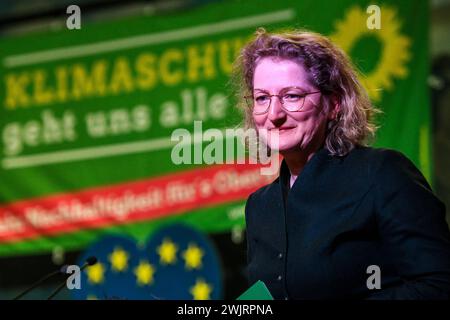 GER, Politischer Aschermittwoch der Grünen im Allgäu / 14.02.2024, Kurhaus Fiskina, Fischen, GER, Politischer Aschermittwoch der Grünen im Allgäu, im Bild Andrea Wörle / Woerle Kandidatin zur Europawahl 2024 *** GER, mercoledì delle ceneri politiche nella Allgäu 14 02 2024, Kurhaus Fiskina, Fischen, GER, GER, GER, GER, mercoledì delle ceneri politiche dei Verdi nel Allgäu, nella foto Andrea Wörle Woerle candidato alle elezioni europee 2024 nordphoto GmbHxHafner nph00200 Foto Stock