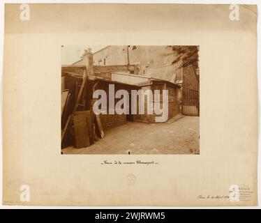 Corte della Maison Chassepot, 19 rue du Faubourg Saint-Jacques, Parigi (14° arr.). Fotografia di Ferdinand Roux. 14 agosto 1906. Parigi, museo Carnavalet. Parigi, museo Carnavalet. 123613-4 Foto Stock