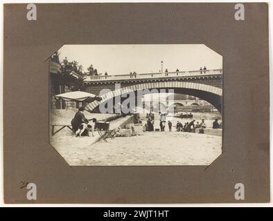 Nuotare al Quai de l'Hotel-de-Ville. Parigi (IV arr.). Fotografia anonima. Estrazione gelatino-argento-bromuro, 29 agosto 1903. Parigi, museo Carnavalet. 123610-26 Foto Stock