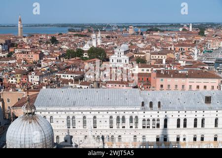 Palazzo Ducale gotico veneziano (Palazzo Ducale) del XIV e XV secolo a San Marco sestiere e Castello sestiere nel centro storico di Venezia, vena Foto Stock