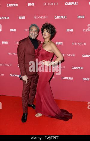 Mousse T. und Khadra Sufi bei der RED NIGHT by CAMPARI e Buntee bei den 74. Internationalen Filmfestspielen a Berlino 16.02.2024 *** Mousse T e Khadra Sufi alla NOTTE ROSSA di CAMPARI e Buntee al Berlin International Film Festival 74 16 02 2024 Foto Stock