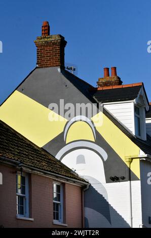 colorato murale del faro sul muro della casa aldeburgh, suffolk, inghilterra Foto Stock