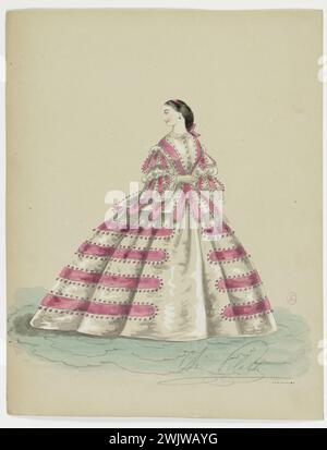 Charles Pilatte per la casa dei Ghys. Modello-figura per sarta. Abito da città bianco, decorato con fasce rosa, giacca baschi arrotondata, modello di Madame Ghys. Acquerello su cartone. 1860. Galliera, museo della moda della città di Parigi. 37797-15 Watercolor on Carton, album, Couturiere, Young Woman, Ghys House, Modeling, Second Empire, Dress Foto Stock