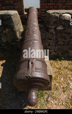 Cannoni del forte di Kuala Kedah Foto Stock