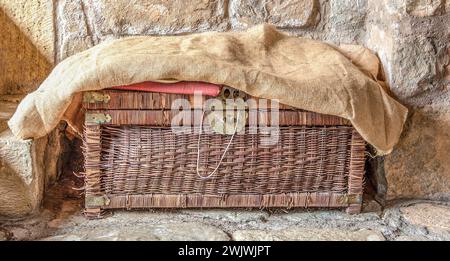 Il vecchio torace intrecciato antico e il bavaglio. Stile retrò Foto Stock