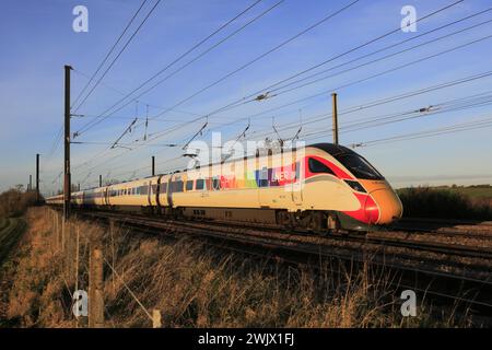 Treno LNER 801206 denominato Together, East Coast Main Line Railway, Newark on Trent, Nottinghamshire, Inghilterra, Regno Unito Foto Stock