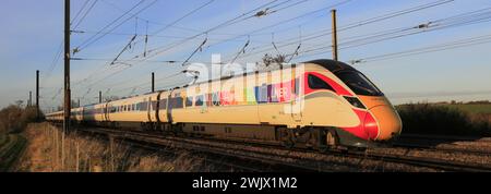 Treno LNER 801206 denominato Together, East Coast Main Line Railway, Newark on Trent, Nottinghamshire, Inghilterra, Regno Unito Foto Stock