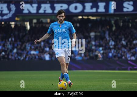 Napoli, Italia. 17 febbraio 2024. Foto Alessandro Garofalo/LaPresse 17 febbraio 2024 Napoli, Italia sport calcio Napoli vs Genova - Campionato di calcio serie A TIM 2023/2024 - stadio Diego Armando Maradona nella foto: Khvicha Kvaratskhelia (SSC Napoli); 17 febbraio 2024 Napoli, Italia calcio sportivo Napoli vs Genova - Campionato Italiano A TIM 2023/2024 - Stadio Diego Armando Maradona. Nella foto: Khvicha Kvaratskhelia (SSC Napoli); credito: LaPresse/Alamy Live News Foto Stock