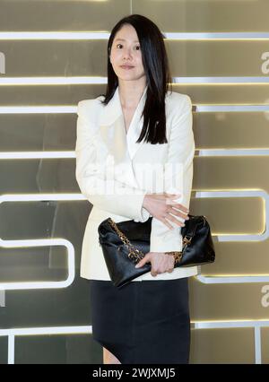 Sungnam, Corea del Sud. 15 febbraio 2024. L'attrice sudcoreana Go Hyun-jung partecipa a una chiamata fotografica per l'evento di apertura del negozio pop-up GIVENCHY Spring-Summer 2024 Collection presso il negozio Hyundai Department Flagship di Sungnam, Corea del Sud, il 15 febbraio 2024. (Foto di Lee Young-ho/Sipa USA) credito: SIPA USA/Alamy Live News Foto Stock