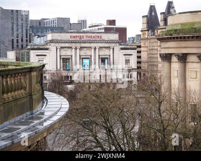 L'Empire Theatre Liverpool visto dal tetto della Central Library Foto Stock