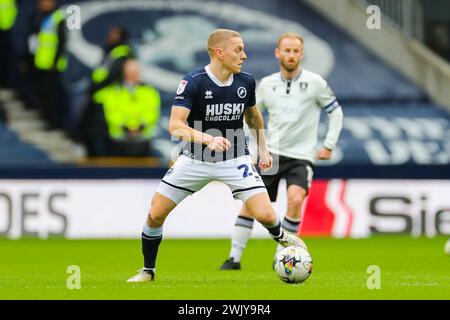 Londra, Regno Unito. 17 febbraio 2024. Casper de Norre (24) difensore del Millwall durante la partita del Millwall FC contro Sheffield Wednesday FC Sky BET EFL Championship al Den, Londra, Inghilterra, Regno Unito il 17 febbraio 2024 Credit: Every Second Media/Alamy Live News Foto Stock