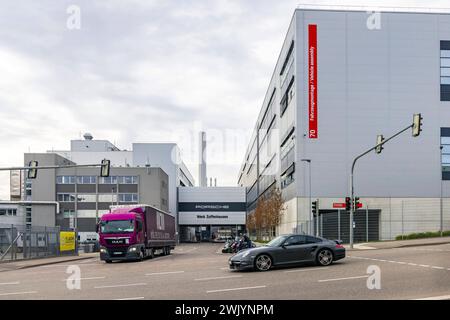 Produktionshalle von Porsche, Stoccarda-Zuffenhausen. // 16.02.2024: Stoccarda, Baden-Württemberg, Deutschland, Europa *** sala di produzione Porsche, Stoccarda Zuffenhausen 16 02 2024 Stoccarda, Baden Württemberg, Germania, Europa Foto Stock