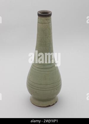 Vaso (nome usuale). Arenaria, Céladon. Museo Cernuschi, Museo Asia dell'Asia nella città di Parigi. Foto Stock