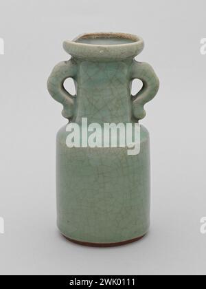 Vaso (nome usuale). Arenaria, Céladon. Museo Cernuschi, Museo Asia dell'Asia nella città di Parigi. Foto Stock