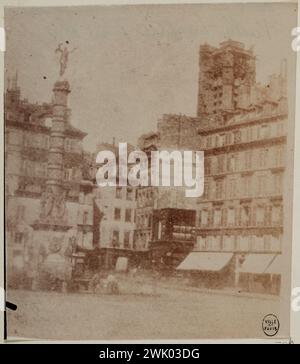 Anonimo, Place du Châtelet e sommità della torre Saint-Jacques, all'angolo tra rue de la Joaillerie e rue de la Vieille Lanterne, i e IV arrondissements, Parigi. (Titolo fittizio), 1852. Disegnare su carta di albumina. Museo Carnavalet, storia di Parigi. Foto Stock