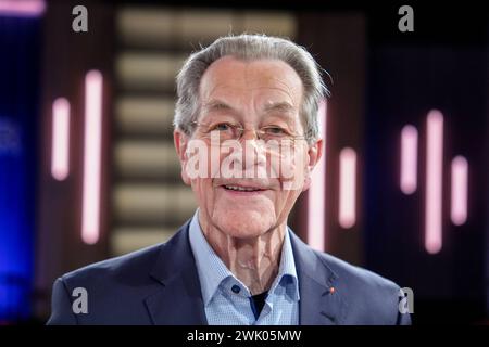 WDR Talkshow Koelner Treff , Folge 699 Franz Muentefering im Portrait bei der WDR Fernsehtalkshow Koelner Treff, Koeln, 16.02.2024 Koeln Nordrhein-Westfalen Deutschland *** WDR Talkshow Koelner Treff , Episode 699 Franz Muentefering in Ritratto al WDR TV talkshow Koelner Treff, Colonia, 16 02 2024 Germania Foto Stock