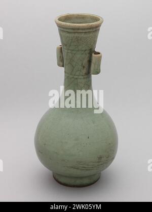 Vaso (nome usuale). Arenaria, Céladon. Museo Cernuschi, Museo Asia dell'Asia nella città di Parigi. Foto Stock