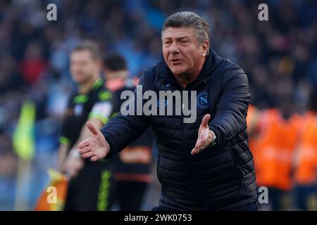 Napoli, Campania, Italia. 17 febbraio 2024. Walter Mazzarri del Napoli durante la partita di calcio di serie A SSC Napoli - Genoa FC Stadio Maradona il 17 febbraio 2024 a Napoli, Italia. (Credit Image: © Ciro De Luca/ZUMA Press Wire) SOLO PER USO EDITORIALE! Non per USO commerciale! Foto Stock