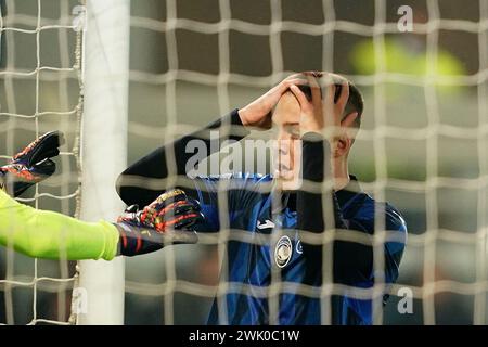 Bergamo, Italia. 17 febbraio 2024. Foto Spada/LaPresse 17 febbraio 2024 - Bergamo, Italia - sport, calcio - Atalanta vs Sassuolo - Campionato italiano di calcio serie A TIM 2023/2024 - Stadio Gewiss. Nella foto: emil holm (Atalanta BC); 17 febbraio 2024 Bergamo, Italia - sport, calcio - Atalanta vs Sassuolo - Campionato di calcio di serie A 2023/2024 - Stadio Gewiss . Nella foto : : emil holm (Atalanta BC); credito: LaPresse/Alamy Live News Foto Stock