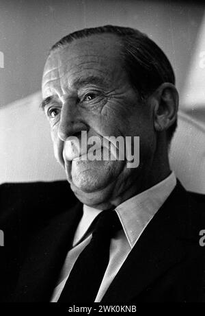 Pedro Eugenio Aramburu, militare argentino ed ex presidente de facto, nel suo appartamento di Buenos Aires, il 2 febbraio 1969. Foto Stock