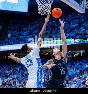 Chapel Hill, North Carolina, Stati Uniti. 17 febbraio 2024. La partita di basket ACC al Dean Smith Center di Chapel Hill, North Carolina. (Scott Kinser/CSM). Crediti: csm/Alamy Live News Foto Stock