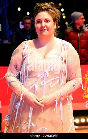 Lena Dunham beim Photocall zum Kinofilm Treasure auf dem Roten Teppich vor dem Berlinale Palast auf der Berlinale 2024 / 74. Internationale Filmfestspiele Berlin. Berlino, 17.02.2024 *** Lena Dunham al photocall per il film Treasure on the Red carpet di fronte al Berlinale Palast al Berlinale 2024 74 Berlin International Film Festival Berlin, 17 02 2024 foto:xD.xBedrosianx/xFuturexImagex Treasure 4207 Foto Stock