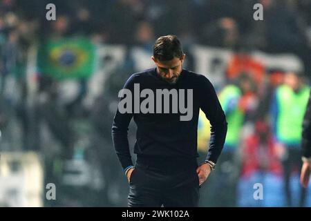 Bergamo, Italia. 17 febbraio 2024. Foto Spada/LaPresse 17 febbraio 2024 - Bergamo, Italia - sport, calcio - Atalanta vs Sassuolo - Campionato italiano di calcio serie A TIM 2023/2024 - Stadio Gewiss. Nella foto: Alessio Dionisi (US Sassuolo);17 febbraio 2024 Bergamo, Italia - sport, calcio - Atalanta vs Sassuolo - Campionato di calcio di serie A 2023/2024 - Stadio Gewiss . Nella foto: Alessio Dionisi (US Sassuolo); credito: LaPresse/Alamy Live News Foto Stock