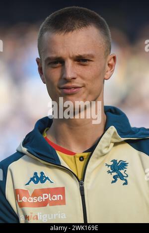 Napoli, Italia. 17 febbraio 2024. Albert Gudmundsson del Genoa CFC durante la partita di serie A tra SSC Napoli e Genoa CFC allo Stadio Diego Armando Maradona Napoli Italia il 17 febbraio 2024. Credito: Franco Romano/Alamy Live News Foto Stock