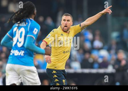 Napoli, Italia. 17 febbraio 2024. Kevin Strootman del Genoa CFC durante la partita di serie A tra SSC Napoli e Genoa CFC allo Stadio Diego Armando Maradona Napoli Italia il 17 febbraio 2024. Credito: Franco Romano/Alamy Live News Foto Stock