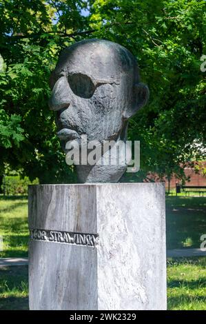 Bydgoszcz, Polonia - 9 luglio 2023: Busto del compositore e direttore d'orchestra russo Igor Fyodorovich Stravinsky. Foto Stock