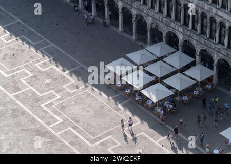 Il caffè quadri nasce nel 1775 nelle Procuratie vecchie rinascimentali del XVI secolo in Piazza San Marco a San M Foto Stock