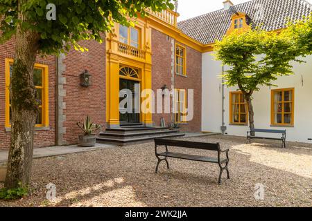 Cortile della fortezza medievale Fraeylemaborg a Slochteren, Paesi Bassi. Foto Stock