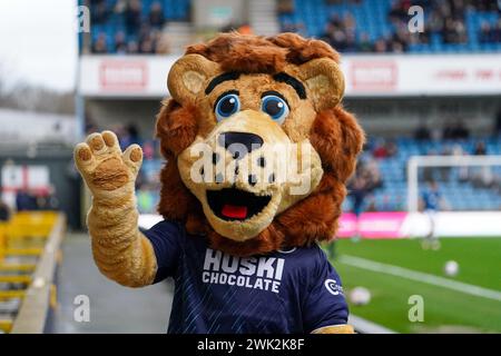 Londra, Regno Unito. 17 febbraio 2024. Zampa the Lion durante la partita del Millwall FC contro Sheffield Wednesday FC Sky BET EFL Championship al Den, Londra, Inghilterra, Regno Unito il 17 febbraio 2024 Credit: Every Second Media/Alamy Live News Foto Stock