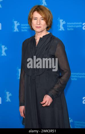 Corinna Harfouch beim Photocall zum Kinofilm Sterben / Dying auf der Berlinale 2024 / 74. Internationale Filmfestspiele Berlin im Hotel Grand Hyatt. Berlino, 18.02.2024 *** Corinna Harfouch al photocall per il film Dying Dying al Berlinale 2024 74 Berlin International Film Festival all'Hotel Grand Hyatt Berlin, 18 02 2024 foto:XC.xNiehausx/xFuturexImagex sterben 4208 Foto Stock