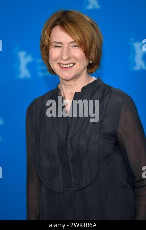 Corinna Harfouch beim Photocall zum Kinofilm Sterben / Dying auf der Berlinale 2024 / 74. Internationale Filmfestspiele Berlin im Hotel Grand Hyatt. Berlino, 18.02.2024 *** Corinna Harfouch al photocall per il film Dying Dying al Berlinale 2024 74 Berlin International Film Festival all'Hotel Grand Hyatt Berlin, 18 02 2024 foto:XC.xNiehausx/xFuturexImagex sterben 4210 Foto Stock
