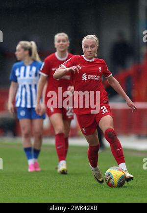 Crawley, Regno Unito. 18 febbraio 2024. Emma Koivisto di Liverpool durante la partita di Super League femminile dei Barclays tra Brighton & Hove Albion e Liverpool al Broadfield Stadium di Crawley. Crediti: James Boardman/Alamy Live News Foto Stock