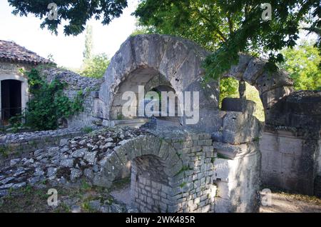 Sefino - Molise - Italia - Sito archeologico di Altilia: Porta di accesso all'anfiteatro Foto Stock