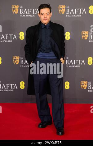 Londra, Regno Unito. Domenica 18 febbraio 2024. Remi Malek partecipa ai BAFTA Film Awards 2024, alla Royal Festival Hall, Southbank Centre, Londra. Il credito fotografico dovrebbe essere: Matt Crossick/Alamy Live News Foto Stock