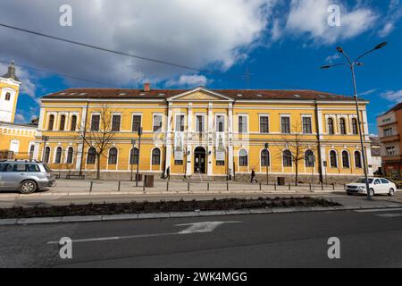 Kraljevo, Serbia - 18 febbraio 2022: Costruzione del Museo Nazionale di Kraljevo, Serbia Foto Stock