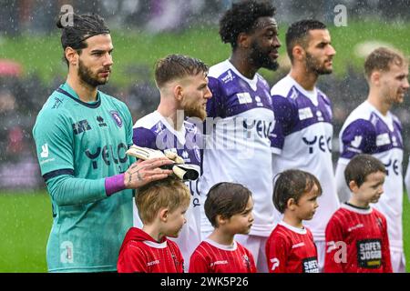 Deinze, Belgio. 18 febbraio 2024. Portiere Davor Matijas (71) del Beerschot, nella foto di fronte ad una partita di calcio tra KMSK Deinze e Beerschot durante la 22a partita della stagione Challenger Pro League 2023-2024, domenica 18 febbraio 2024 a Deinze, Belgio. Crediti: Sportpix/Alamy Live News Foto Stock