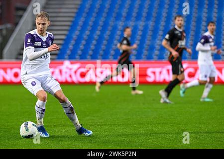 Deinze, Belgio. 18 febbraio 2024. Dean Huiberts (30) di Beerschot, raffigurato durante una partita di calcio tra KMSK Deinze e Beerschot durante la 22a partita della stagione Challenger Pro League 2023-2024, domenica 18 febbraio 2024 a Deinze, Belgio. Crediti: Sportpix/Alamy Live News Foto Stock