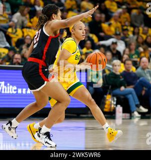 18 febbraio 2024: La guardia del Baylor Jada Walker (11) sposta la palla durante una partita di basket al college femminile Big 12 tra i Baylor Lady Bears e i Texas Tech Red Raiders il 18 febbraio 2024 a Waco. (Credit Image: © Scott Coleman/ZUMA Press Wire) SOLO PER USO EDITORIALE! Non per USO commerciale! Foto Stock