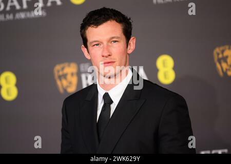 Londra, Regno Unito. Domenica 18 febbraio 2024. Callum Turner partecipa ai BAFTA Film Awards 2024, alla Royal Festival Hall, Southbank Centre, Londra. Il credito fotografico dovrebbe essere: Matt Crossick/Alamy Live News Foto Stock