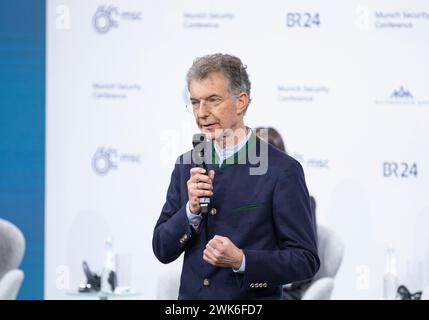 Monaco, Germania. 18 febbraio 2024. Il presidente della Conferenza sulla sicurezza di Monaco Christoph Heusgen interviene durante la chiusura del 60° MSC a Monaco, Germania, 18 febbraio 2024. I partecipanti e gli esperti presenti alla Conferenza sulla sicurezza di Monaco (MSC) appena conclusa hanno chiesto una cooperazione internazionale rafforzata per affrontare le sfide globali. Crediti: Zhang fan/Xinhua/Alamy Live News Foto Stock