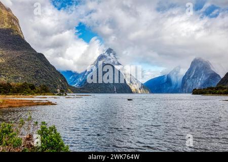 Milford Sound, Fiordland-Nationalpark, Neuseeland Foto Stock